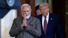 'भारत जितकं टॅरिफ घेतं तितकंच अमेरिकाही घेणार', ट्रम्प यांनी मोदींसमोर स्पष्ट केली भूमिका