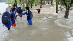 বন্যায় তলিয়ে গেছে ফেনী নোয়াখালী এলাকার বিভিন্ন জায়গা