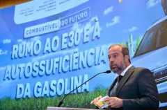 Ministro das Minas e Energias, Alexandre Silveira, discursa