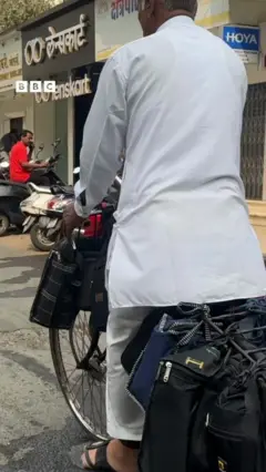 ஒரு காலத்தில் மும்பையை கலக்கிய டப்பாவாலாவின் இப்போதைய அவல நிலை