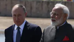 Орусиянын президенти Владимир Путин менен Индиянын премьер-министри Моди 