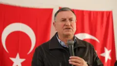 Lütfü Savaş