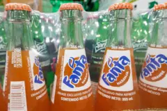 Garrafas de vidro de Fanta