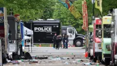 30-летнему мужчине предъявлены обвинения по восьми пунктам в убийстве второй степени после того, как автомобиль врезался в толпу на уличном фестивале в Ванкувере