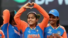 मैच जीतने के बाद वैष्णवी शर्मा