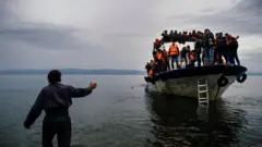 Akdeniz'de göçmen taşıyan bir tekne 