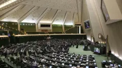مجلس شورای اسلامی ۲۹۰ کرسی نمایندگی دارد