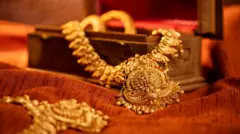 சூப்பர்நோவா, தங்கம், அறிவியல்