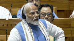 లోక్ సభలో ప్రసంగిస్తున్న ప్రధాని నరేంద్ర మోదీ