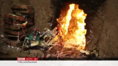 ကမ္ဘောဒီးယားက အန္တရာယ်များတဲ့ အုတ်လုပ်ငန်း