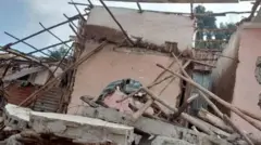 ስእሊ ኣብ ኣዲስ ኣበባን ከባቢኡን ዝፈርሱ ዘለው ኣባይቲ