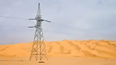خطوط لنقل الكهرباء قرب مدينة جرمة الليبية