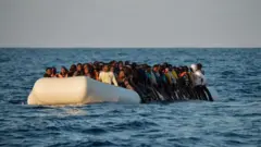 በሜድትራንያን ባህር ወደ አውሮፓ ለመሻገር የሚሞክሩ ስደተኞች