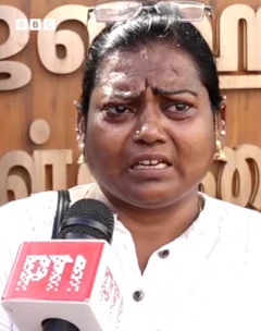 ஜவஹர்லால் நேரு உள்விளையாட்டு அரங்க வாசலில் கண்ணீர் விட்ட தவெக தொண்டர்