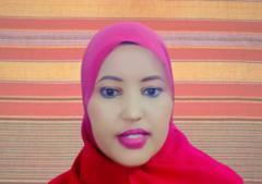 Saynab Calawaash: Haweeneyda keliya ee ku jirta golaha wasiirrada maamulka Waqooyi Bari oo BBC la hadashay 