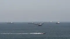 ওমান সীমান্তের কাছে হরমুজ প্রণালি