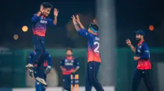 विश्वकप छनोटअन्तर्गत कतारसँगको खेलमा खुसी मनाउँदै रोहित पौडेल र सन्दीप लामिछाने