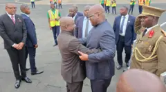 Prezida Ndayishimiye yakira Prezida Tshisekedi wa RD Congo ku kibuga c'indege ca Bujumbura