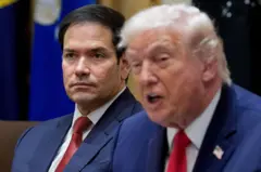Marco Rubio (i) y Donald Trump.