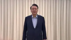 윤석열 대통령이 15일 공수처 출석 관련 담화를 하고 있다