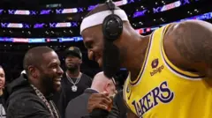 LeBron James et le boxeur Floyd Mayweather