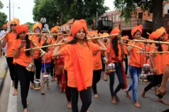 કાવડ યાત્રા : મહિલા કાવડ યાત્રિકોને કેવી-કેવી મુશ્કેલીનો સામનો કરવો પડે છે?