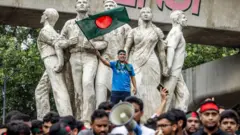 জুলাই অগাস্টের আন্দোলনে শেখ হাসিনা সরকারের পতন হয়েছে