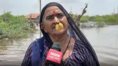 વાવ-થરાદમાં જળબંબાકાર : ડેડાવા ગામમાં પાણી ભરાતાં ખેતી અને જનજીવન પ્રભાવિત