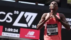 Sabastian Sawe breaks the marathon world record