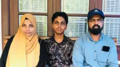 తల్లిదండ్రులతో అఫ్నాన్