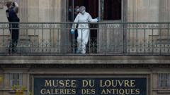Louvre Müzesi ilk değil: Tarihin en cesur soygun girişimleri
