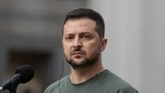 P﻿erezida wa Ukraine Volodymyr Zelensky