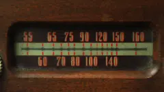 Cadran d'une vieille radio