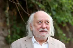 हङ्गेरीका लेखक लास्लो क्राज्नाहोर्काइ