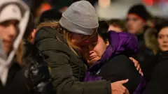 ਭਾਵੁਕ ਹੁੰਦੇ ਲੋਕ