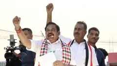 பறிபோன கட்சிப்பதவி: அதிமுகவிலிருந்து பிரிந்து சேர்ந்த வேலுமணி தரப்பின் எதிர்காலம் என்ன?