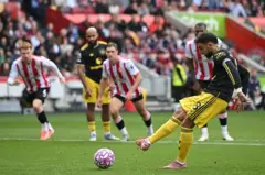 Bireentifoord 3-1 Maanchister Yuunaayitid