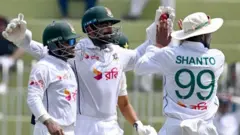 બાંગ્લાદેશે પાકિસ્તાનને 10 વિકેટે હરાવ્યું. 