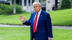 ডোনাল্ড ট্রাম্প