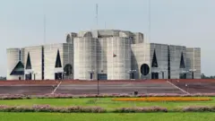 ১২ই ফেব্রুয়ারি বাংলাদেশে জাতীয় সংসদ নির্বাচন ও গণভোট অনুষ্ঠিত হবে