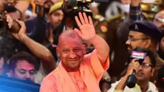 योगी आदित्यनाथ