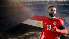 صورة لمحمد صلاح وخلفه العلم المصري