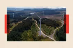 Turbinas eólicas en una central eoloeléctrica en Gales