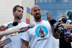 Andrew Tate, yeni suçlamalarla ev hapsi cezası aldı