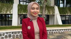 foto-diunggah-pemprov-jabar-aktivis-demokrasi-jadi-sasaran-serangan-digital-ketika-menyangkut-tubuh-saya-serangan-digitalnya-brutal-luar-biasa