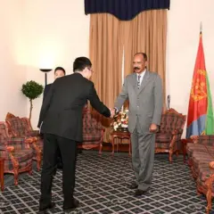 ፕረዚደንት ኢሳይያስ ኣፈወርቂ ምስ ፍሉይ ልኡኽ ቻይና ኣብ ቀርኒ ኣፍሪቃ ኣምባሳደር ዡ ቢንግ