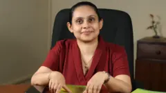  මහාචාර්ය මධුභාෂිණී හේවගේ 