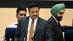 मुख्य चुनाव आयुक्त राजीव कुमार की तस्वीर