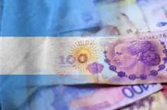 Pesos argentinosgalera bet $50dinheiro e bandeira argentina