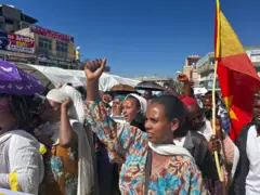 ሰልፈኛታት ናብ መረበቶም ክምለሱ ይሓቱ